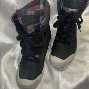 Keen Elena Women's Black  Plaid High-Top Sneakers/boots
